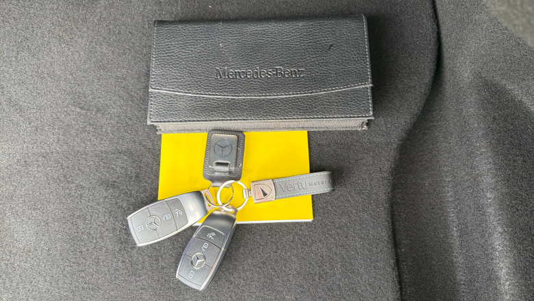 Mercedes-Benz A-Class A250e AMG Line Premium Plus Edition 4dr Auto Saloon